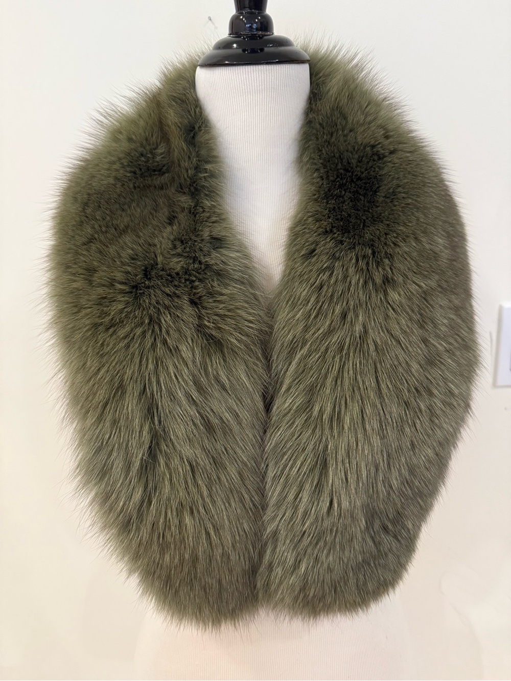 Luxury Olive Green Fox Fur Collar Scarf